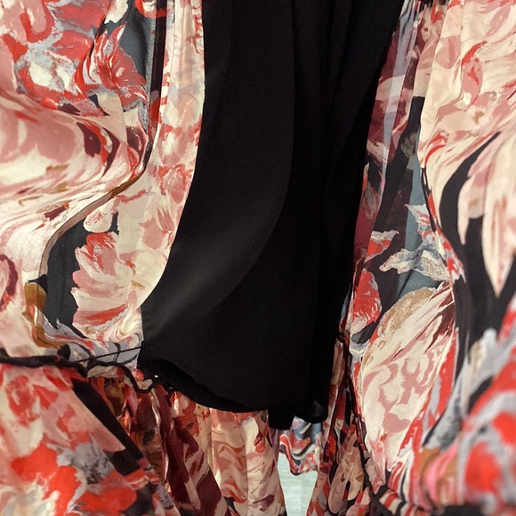 * Elizabeth & James Silk Floral Maxi Dress Size Medium Runway Designer Romantic - Picture 8 of 14